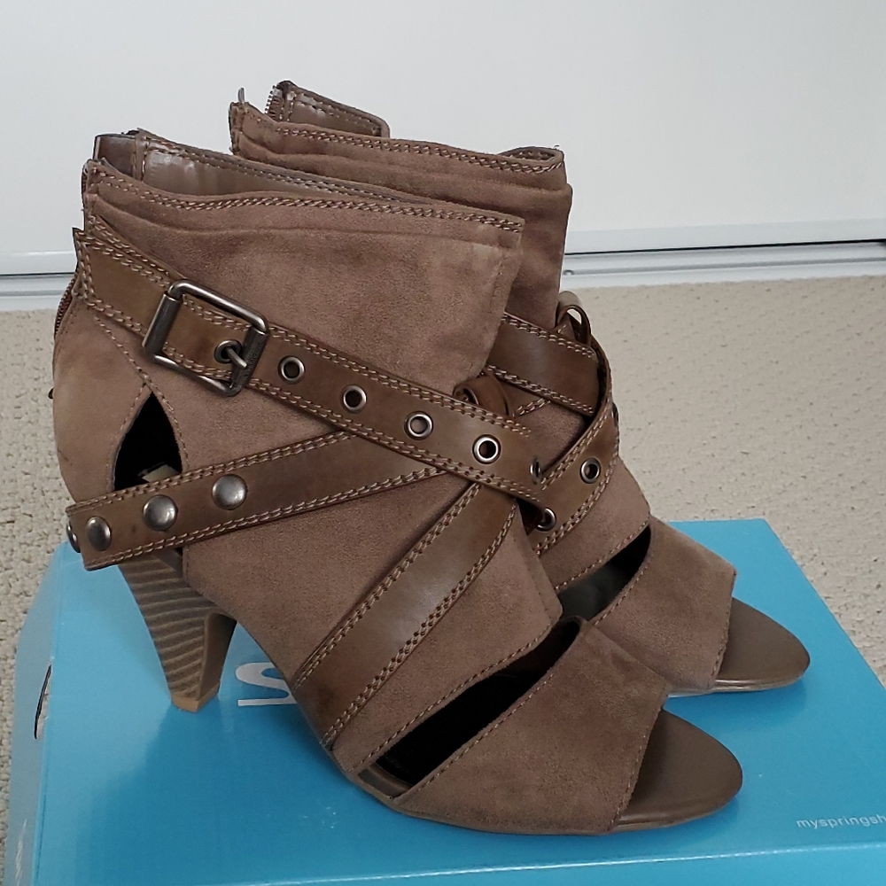 Simply Vera by Vera Wang Booties